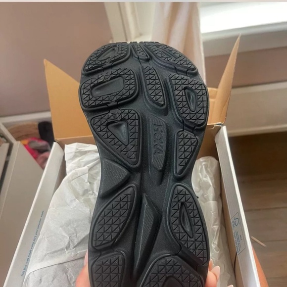 COPY - Hoka Bondi 8 - Picture 2 of 3